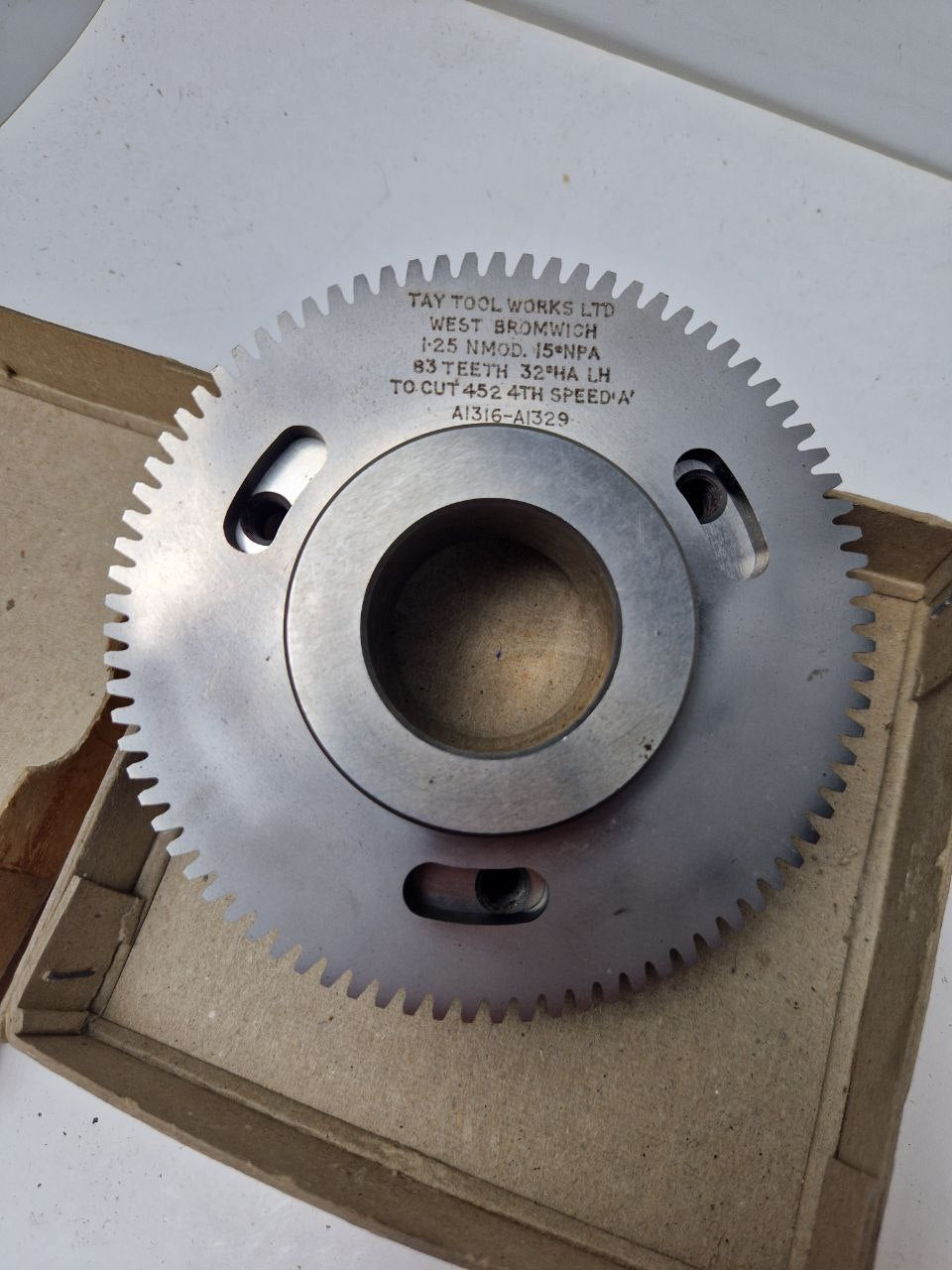 A 1315  A 1329 / A 1316 A 1329, TU GUT 452 SPEED 'A', TAY TOOL WORKS LTD. WEST BROMWICH 1-25 NMOD. 15°NPA 83 TEETH 32°HA LH (Request price)