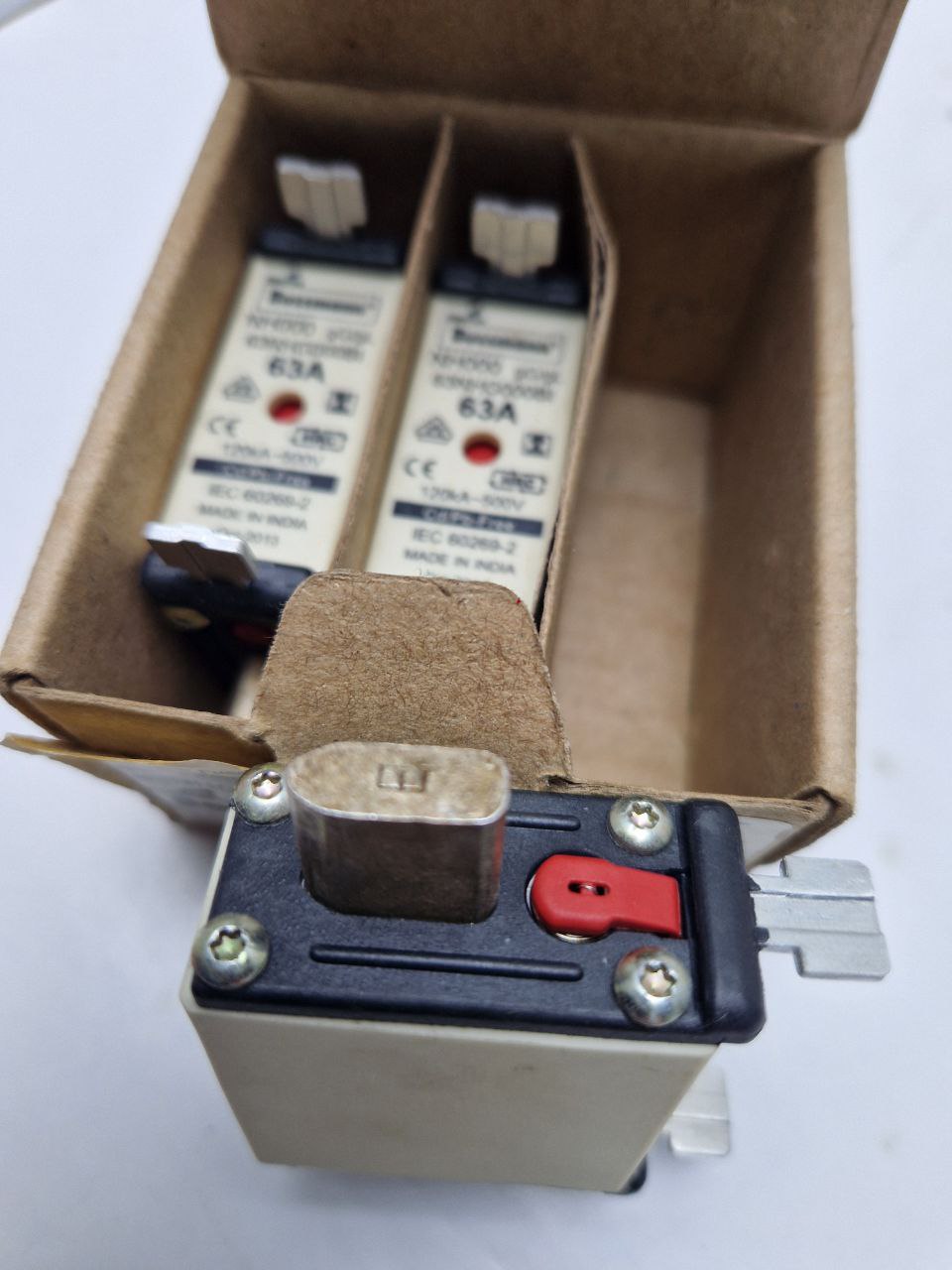 Eaton-Bussmann series – NH fuse with low voltage 63NHG000BI, Modellcode: NH FUSE 63A 500V SIZE 000 GG IMGL  (Request price)