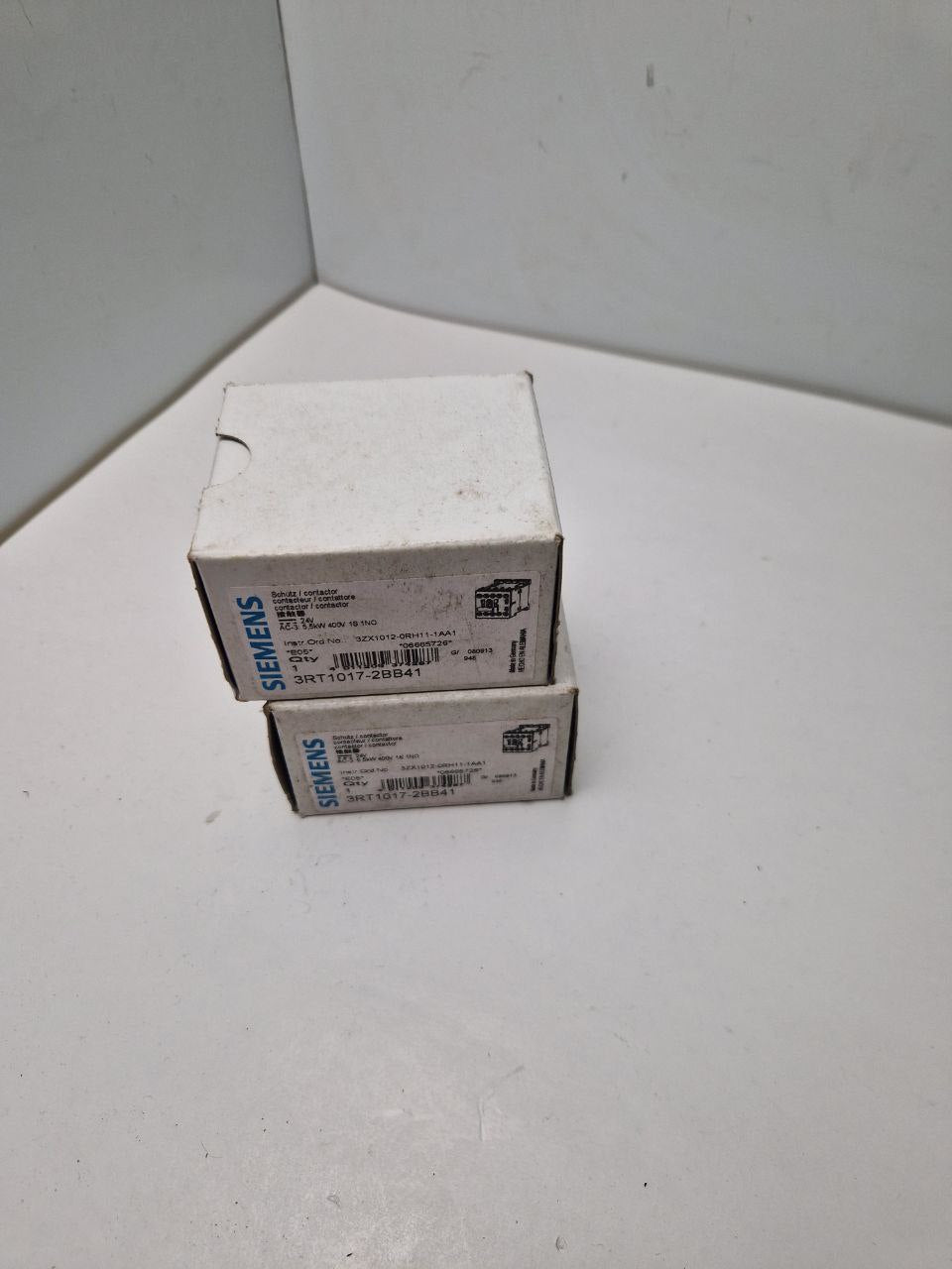 SIEMENS SIRIUS 3RT1017-2BB41, Power contactor 24V, AC-3: 5,5kW 400V 1S 1NO (Request price)