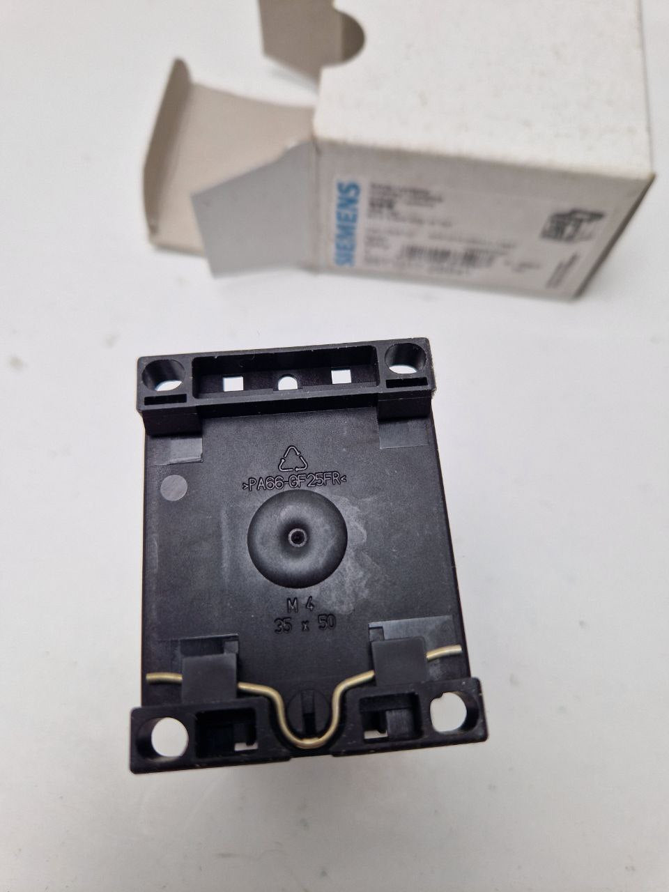 SIEMENS SIRIUS 3RT1017-2BB41, Power contactor 24V, AC-3: 5,5kW 400V 1S 1NO (Request price)