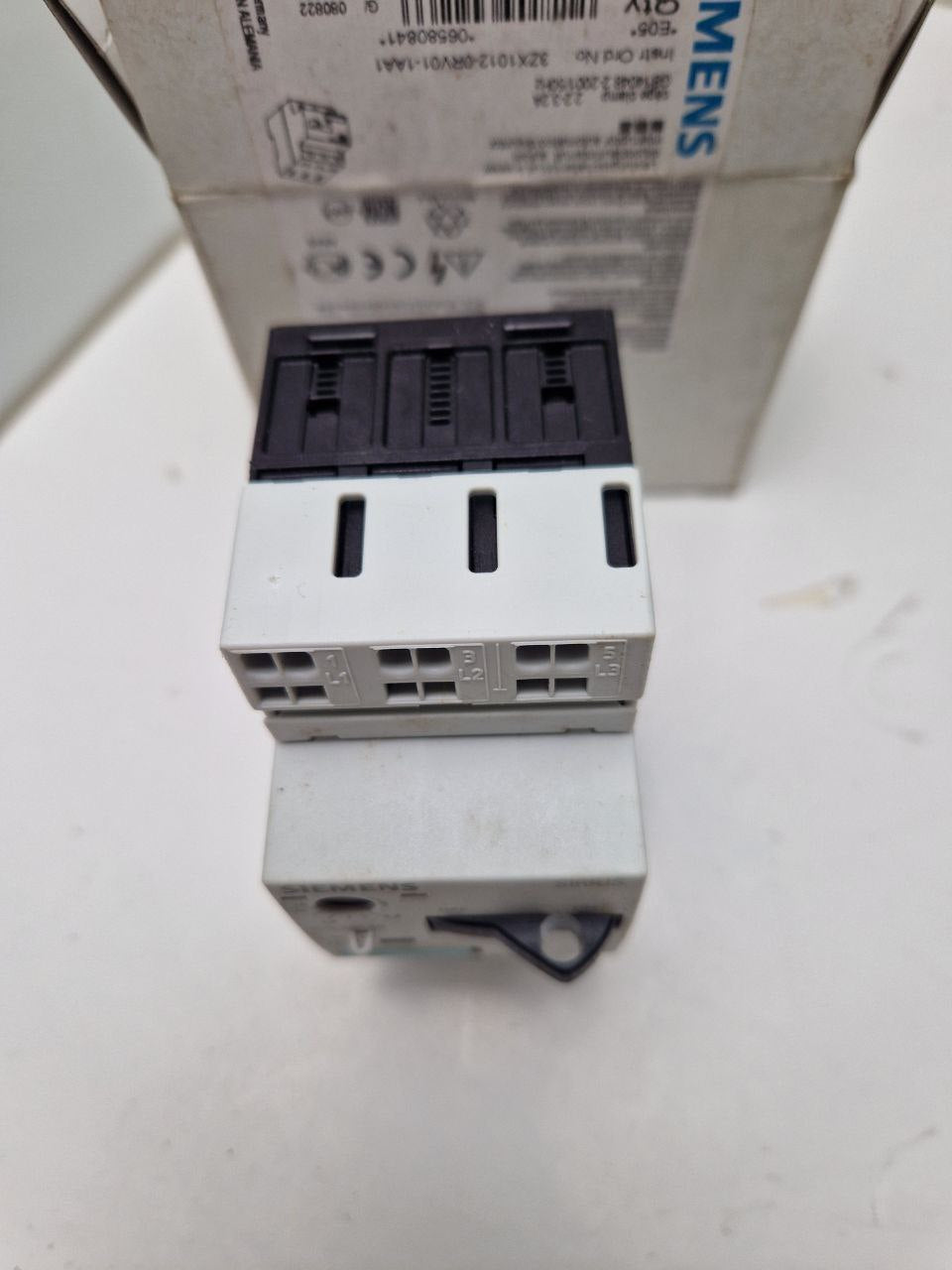 SIEMENS SIRIUS 3RV1011-1DA20, Automatic switch, GB14048.2-2001/50Hz (Request price)