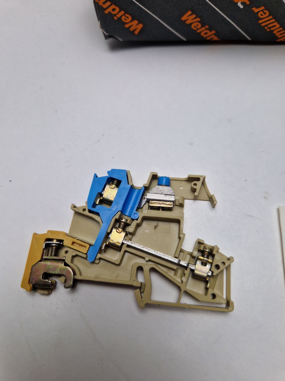 Terminal blocks 4 mm² Weidmüller DKIT4 BL/GG 058266 (Request price)
