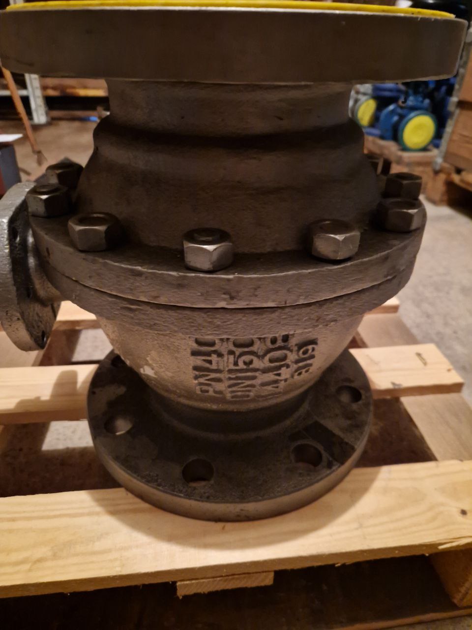 AA   PN 40 DN 150 4408 B17, EP 305, DIN 3443 Forma A, 20808477  (Request price)