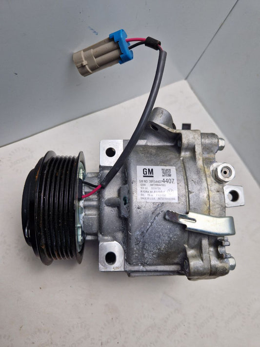 Air conditioning compressor GM NO. 39154407, Chevrolet-Opel-11-C90-PVSH  (Request price)