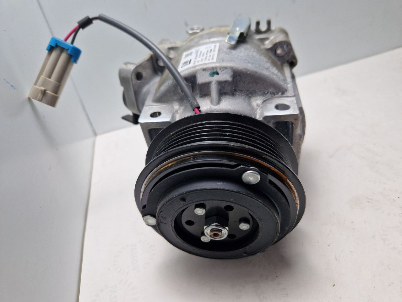 Air conditioning compressor GM NO. 39154407, Chevrolet-Opel-11-C90-PVSH  (Request price)