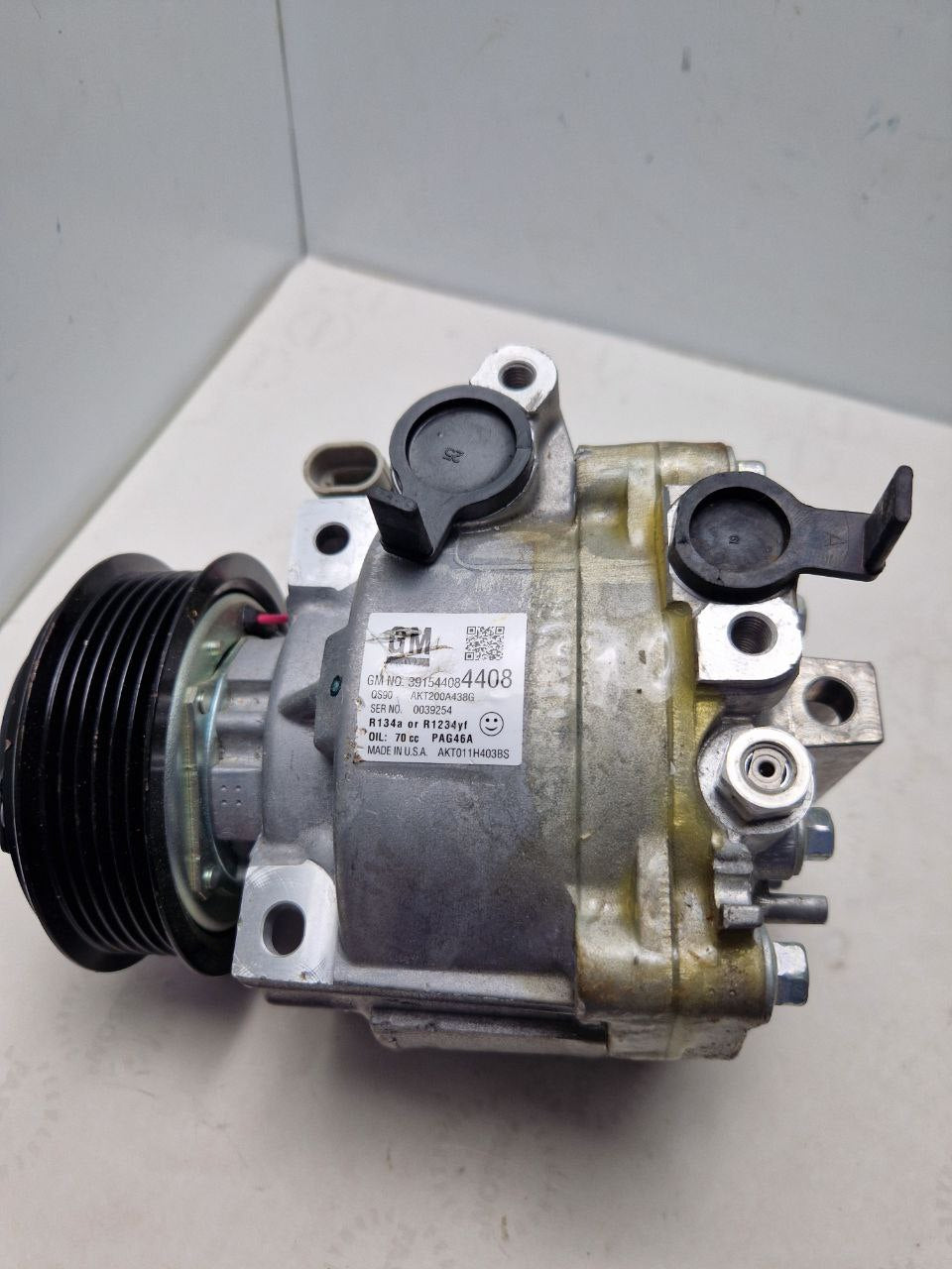 AIR CONDITIONER COMPRESSOR GM NO.. 391544084408, AKT011H403BS