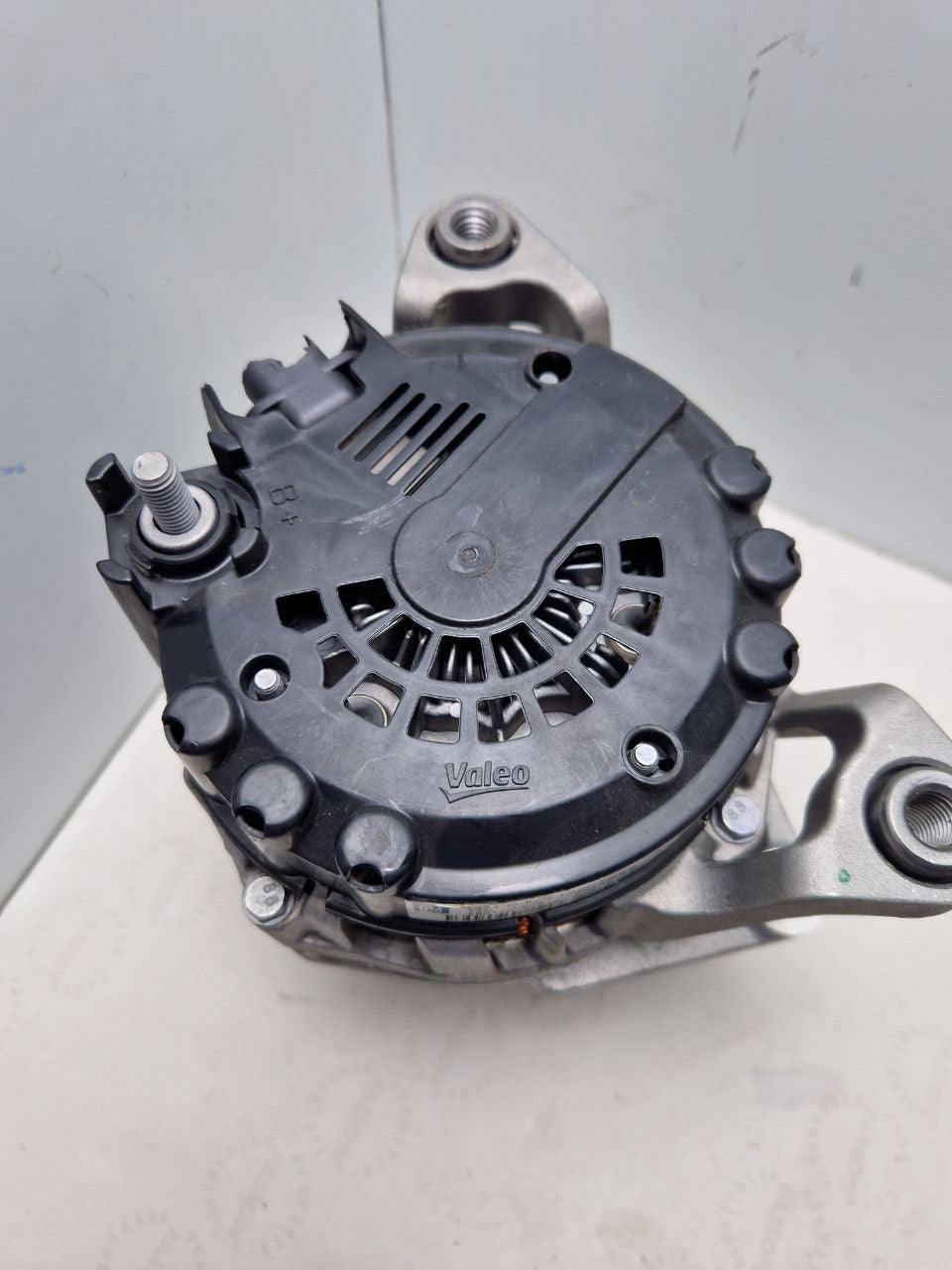 Alternator GM P/N 13597226 130A 14V for OPEL Mokka 13597226 95521352  (Request price)