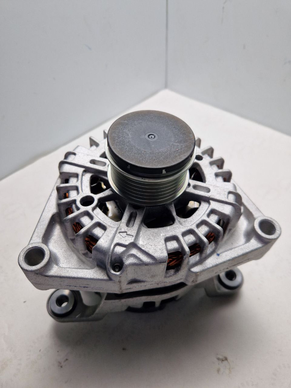 Alternator GM P/N 13597226 130A 14V for OPEL Mokka 13597226 95521352  (Request price)