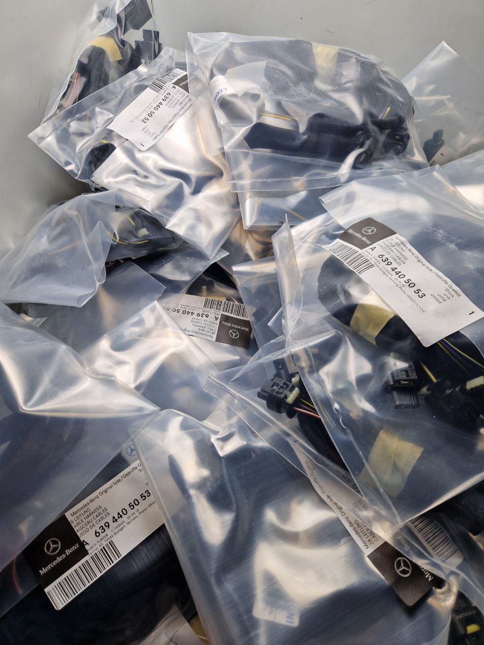 CABLE HARNESS Mercedes-Benz A 639 440 50 53, Mercedes-Benz Original Parts  (Request price)