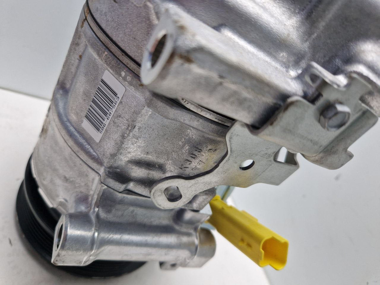 Air conditioning compressor pump 98 347 810 80, 98 347 813 80 DENSO, for Peugeot, Citroën (Request price)
