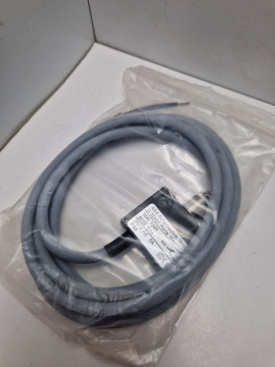 Subminiature switch (limit switch) D-32457 Westphalian Door 250V AC 5A, IP65, 8032 1244 (Request price)