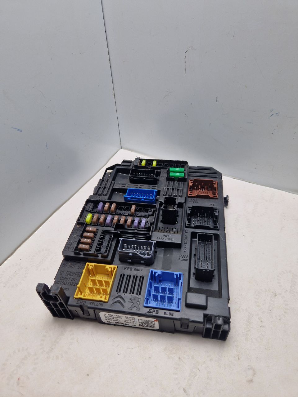 Fuse box BSI-EL5-CEM00, 9830805680-00, S:2382041875, 28625151 PEUGEOT / CITROEN (Request price)