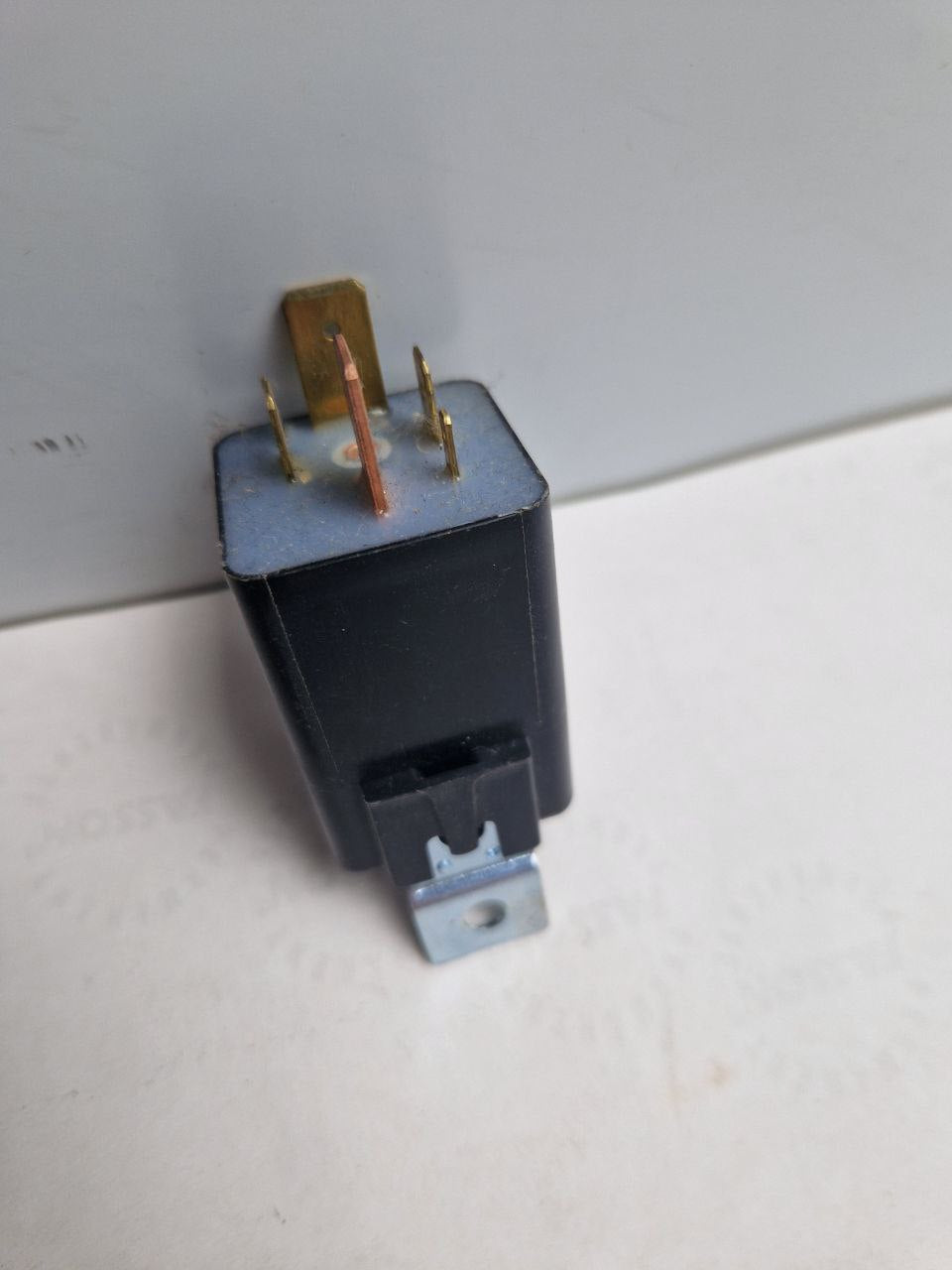 Heater Plug Relay 12V - PRC6913 - Genuine, 89 9006 000, 12V / 70A LAND ROVER (Request price)