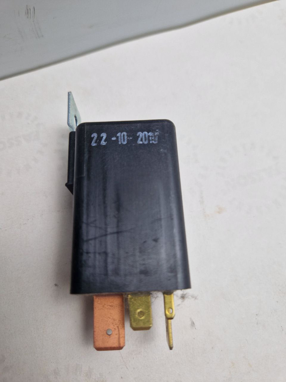 Heater Plug Relay 12V - PRC6913 - Genuine, 89 9006 000, 12V / 70A LAND ROVER (Request price)