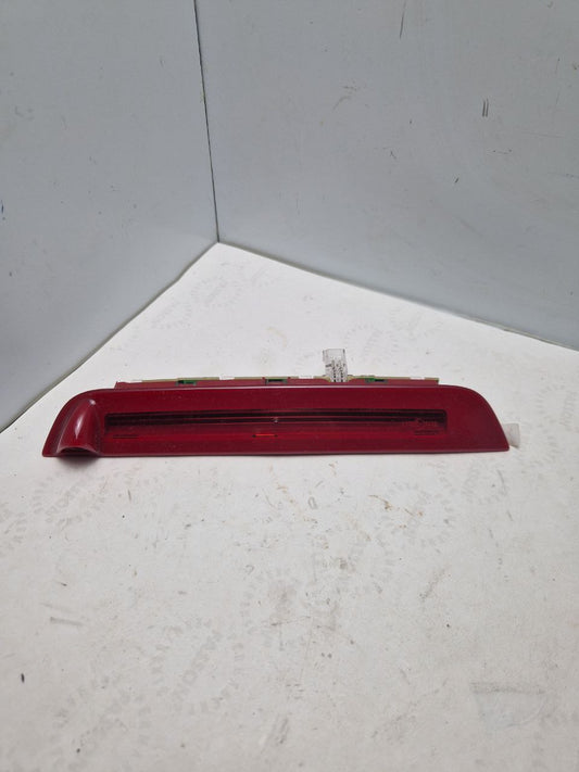 MIDDLE REAR LIGHT  HELL 011147 GM 13 354 590 DUNS 361531665 31419  (Request price)