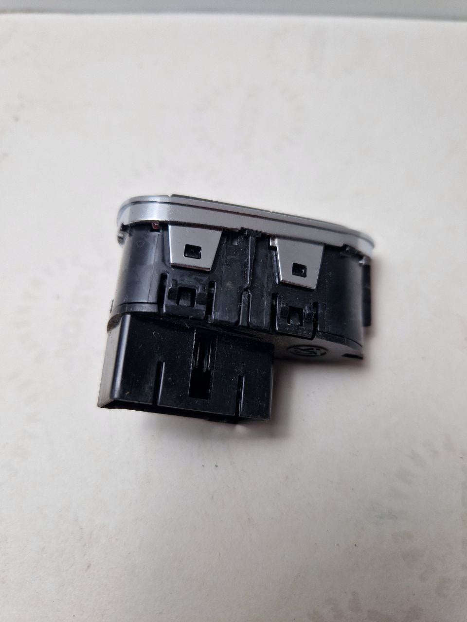 Switch, complete Opel Vauxhall Corsa E 13442415 (Request price) (C)-G4182162 12 41 722