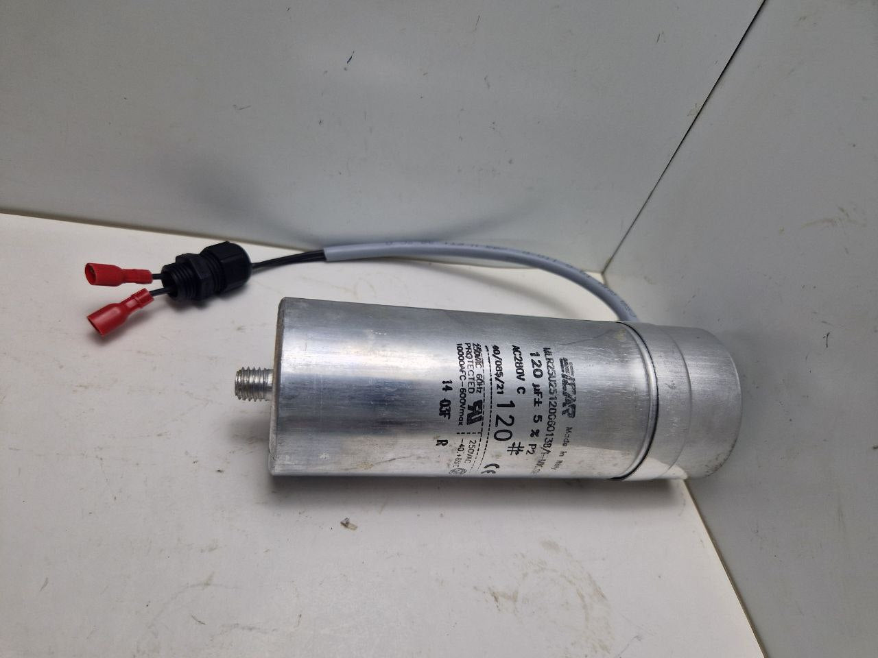 Starting capacitor ICAR 120µF 250VAC, 578200081 (Request price)