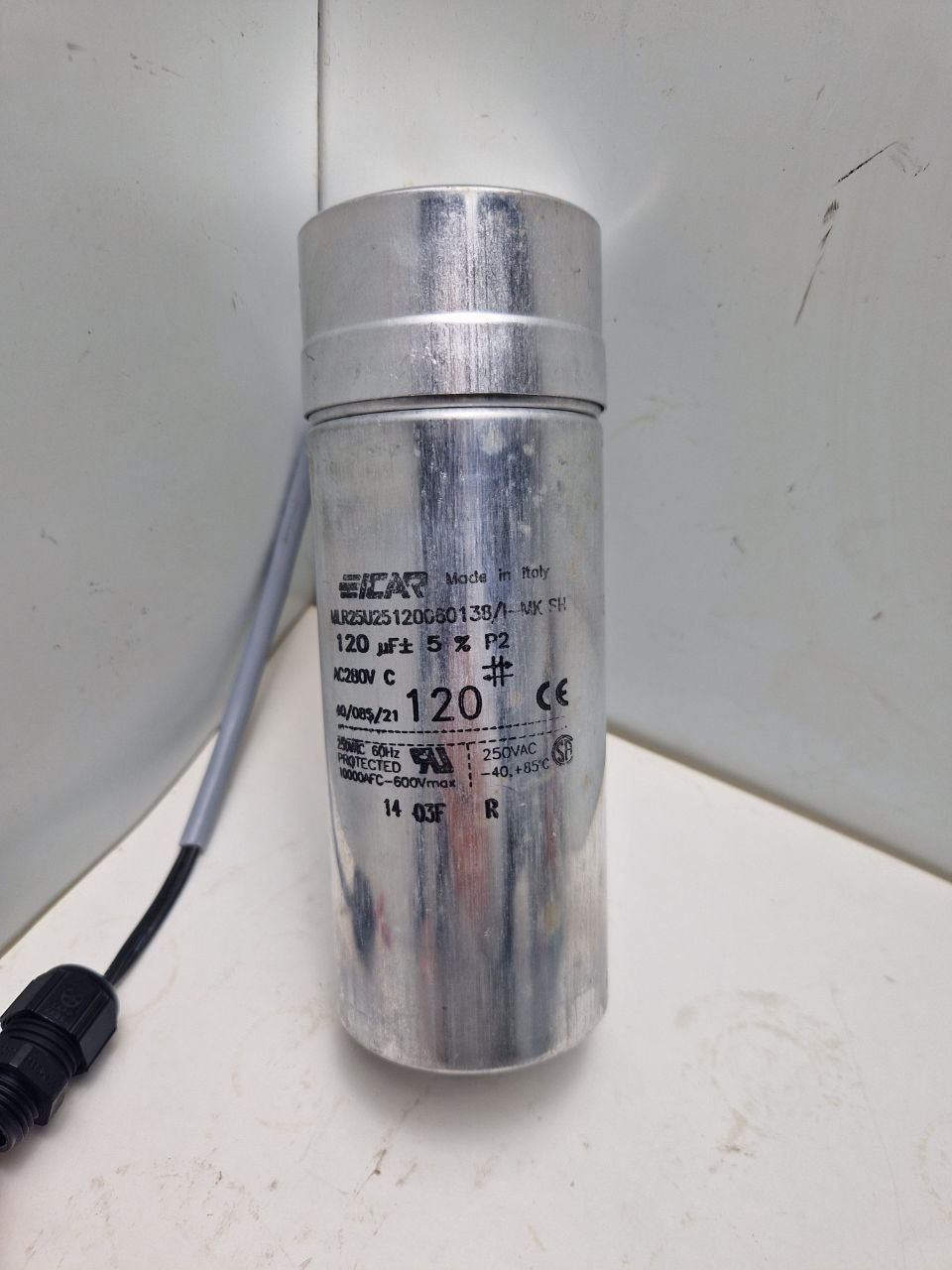 Starting capacitor ICAR 120µF 250VAC, 578200081 (Request price)