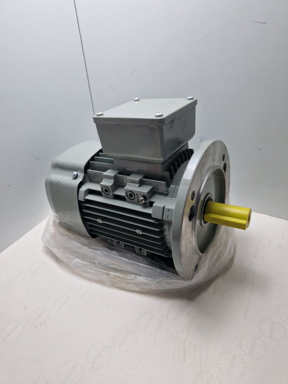 Electric motors FCPA 90S-2 B35 1.5 KW, HP 2840 rpm, 230/400 V, 50 Hz (Request price)