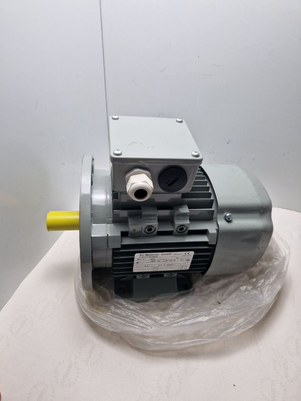Electric motors FCPA 90S-2 B35 1.5 KW, HP 2840 rpm, 230/400 V, 50 Hz (Request price)