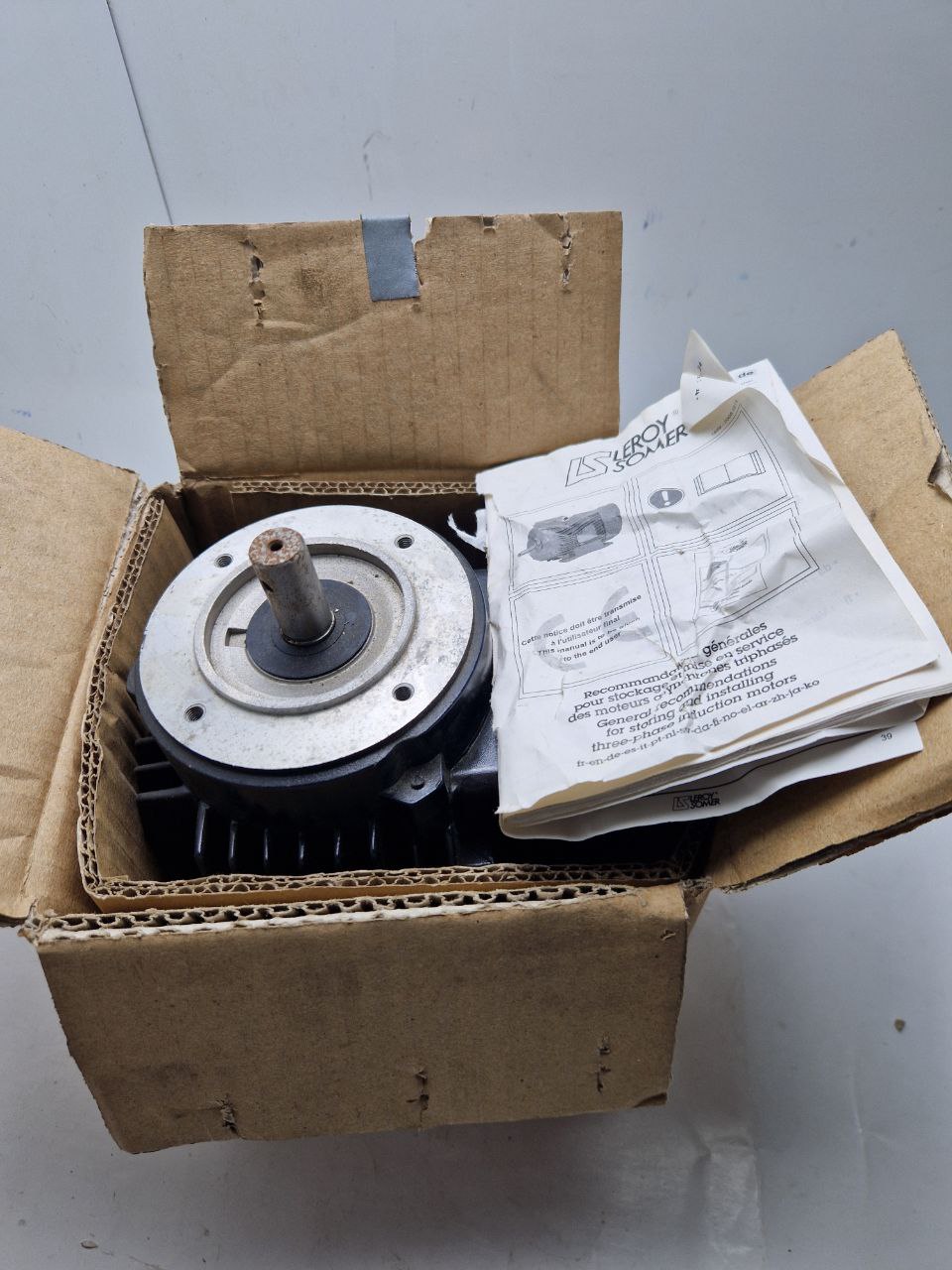 LEROY® SOMER LS63, N°005502/09-10, IP55 IK 06 cl. F 40 °C (Request price)