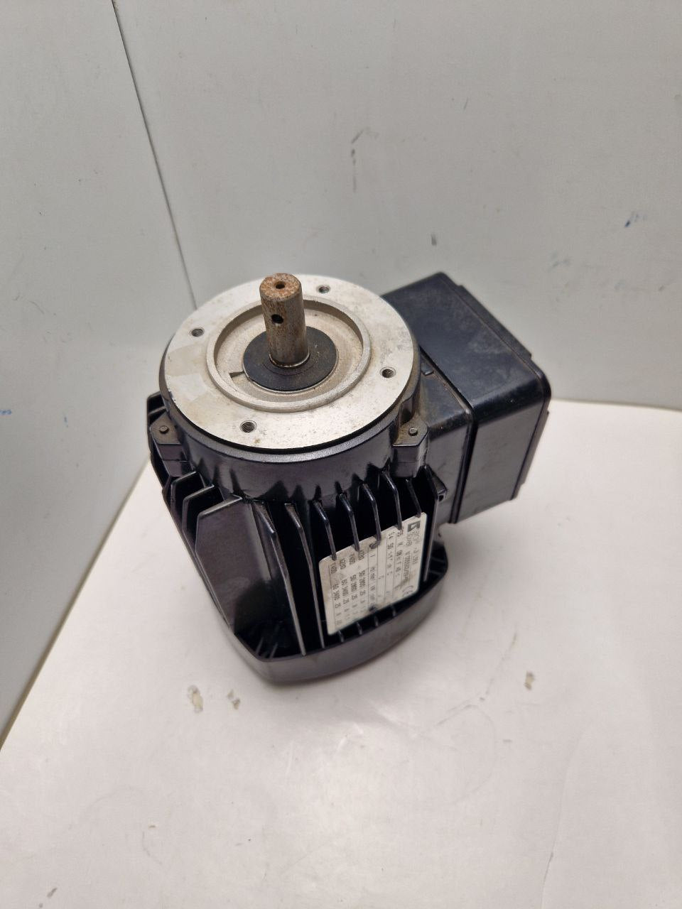 LEROY® SOMER LS63, N°005502/09-10, IP55 IK 06 cl. F 40 °C (Request price)