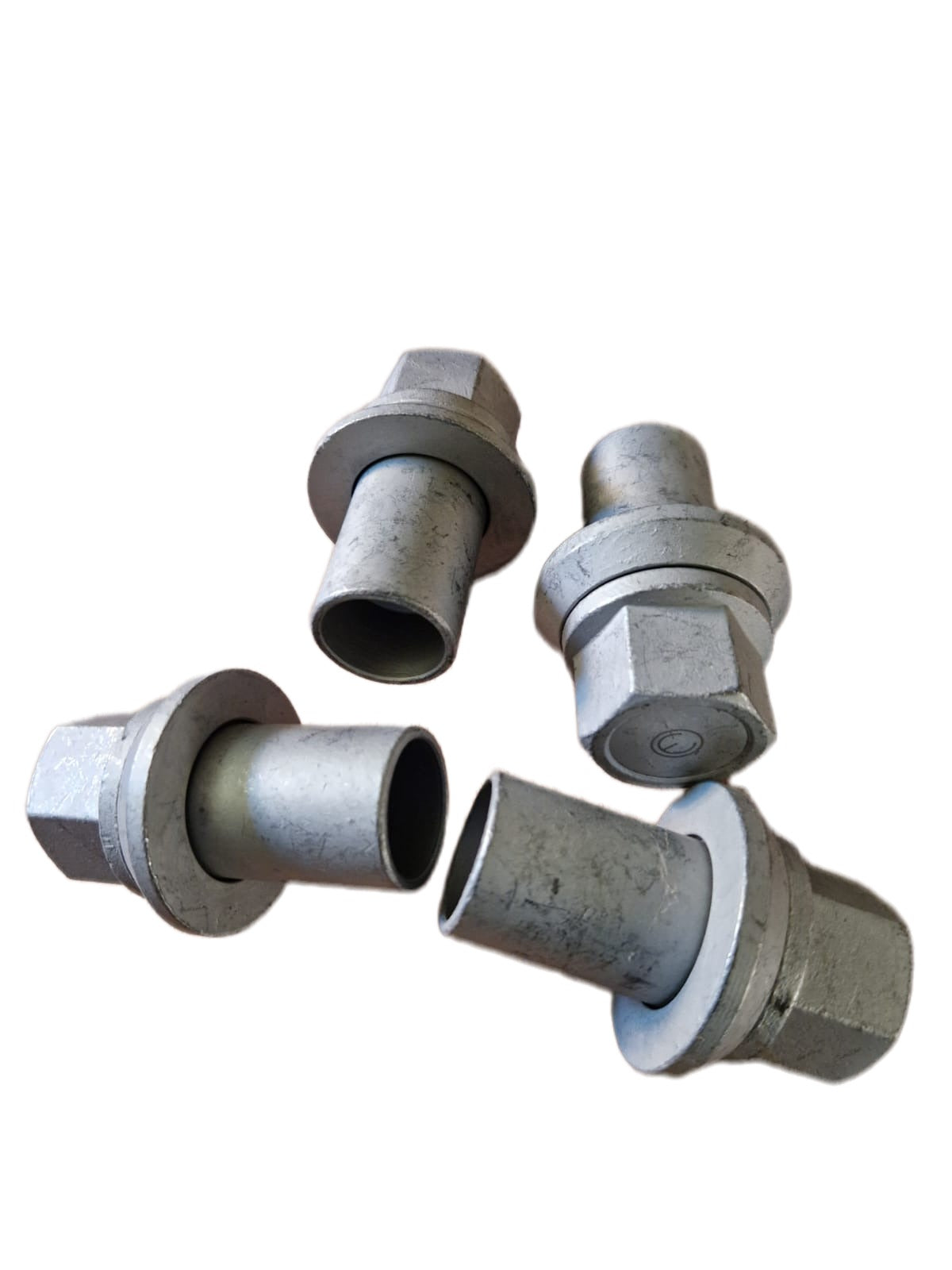 Truck wheel nut, long, M22x1.5, SW 32 mm  (Request price)