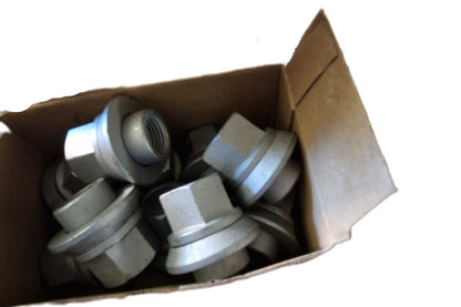 Truck wheel nut, M22x1.5, short, SW 32 mm  (Request price)