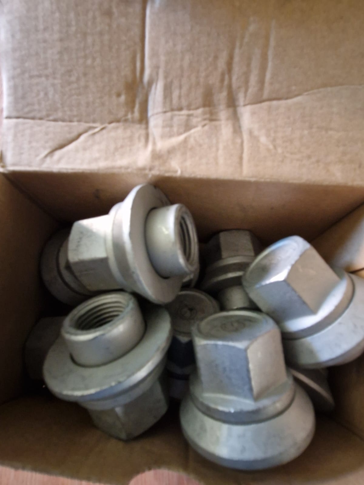 Truck wheel nut, M22x1.5, short, SW 32 mm  (Request price)