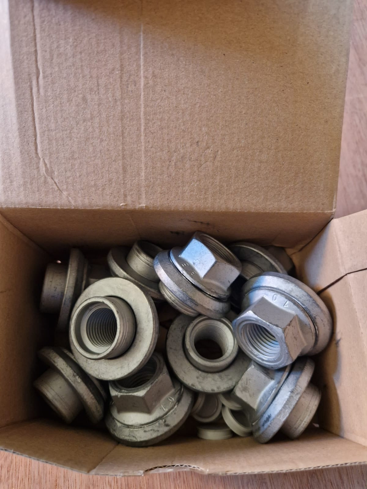 Truck wheel nut, M22x1.5, short, SW 32 mm, With an exposed bolt head  (Request price)