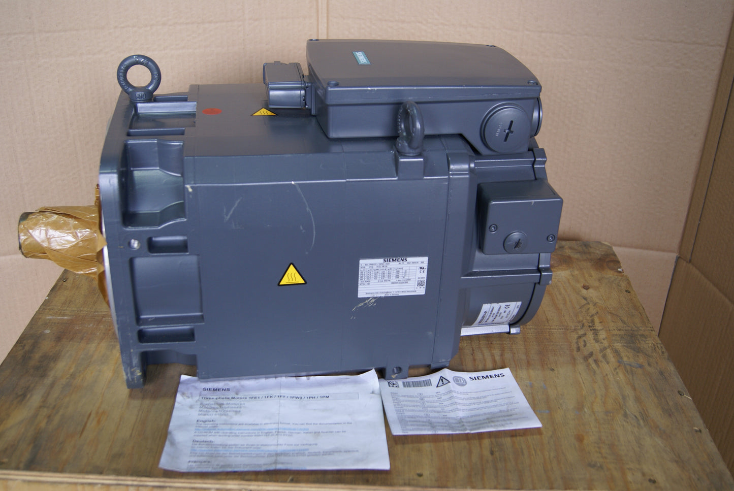 Siemens 1PH8131-1DF02-0CA1 SIMOTICS M compact asynchronous motor