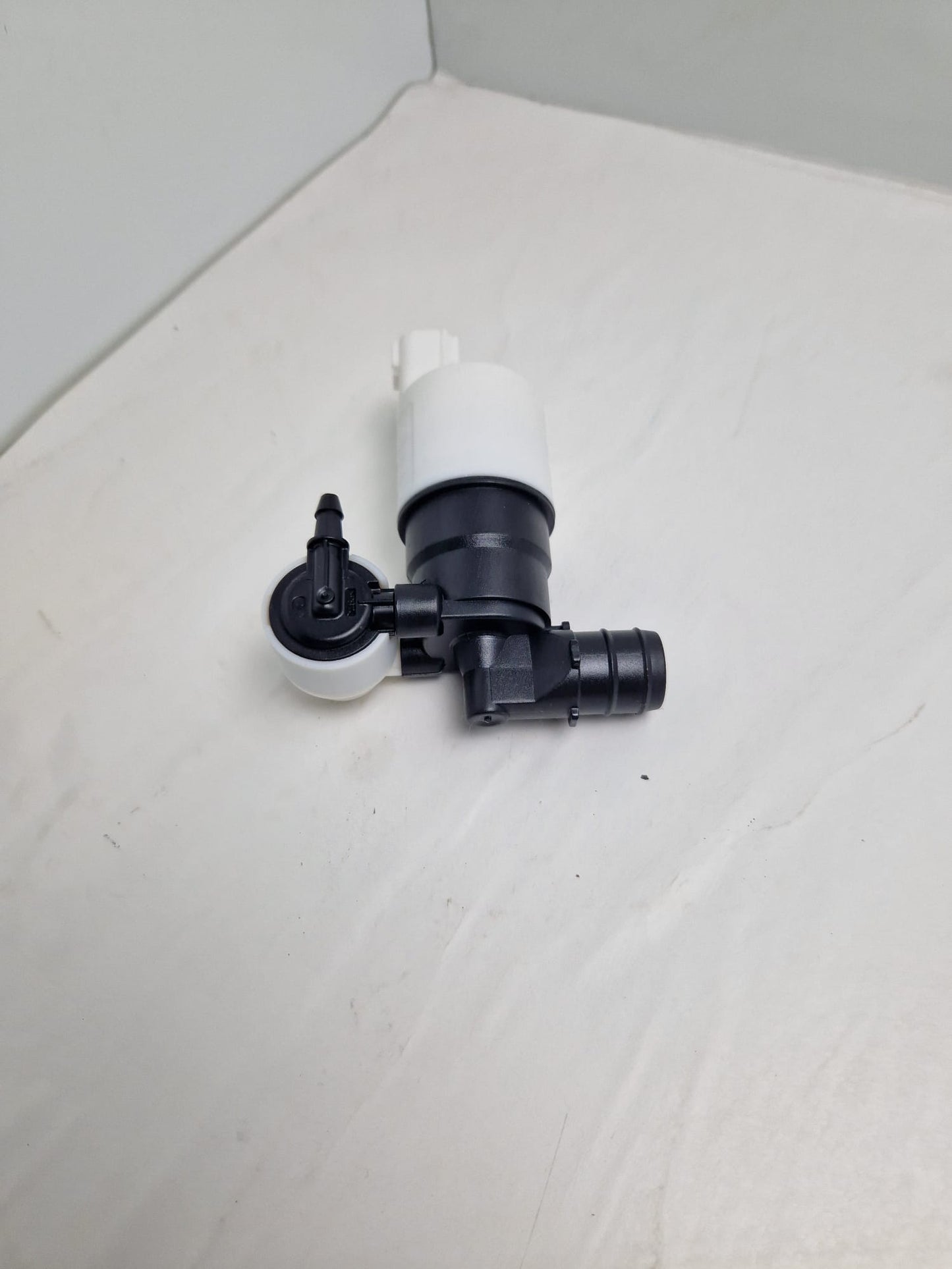 Windshield washer pump SEIM Z113959&nbsp; FOMOCO E23VB&nbsp; FEBI 103391