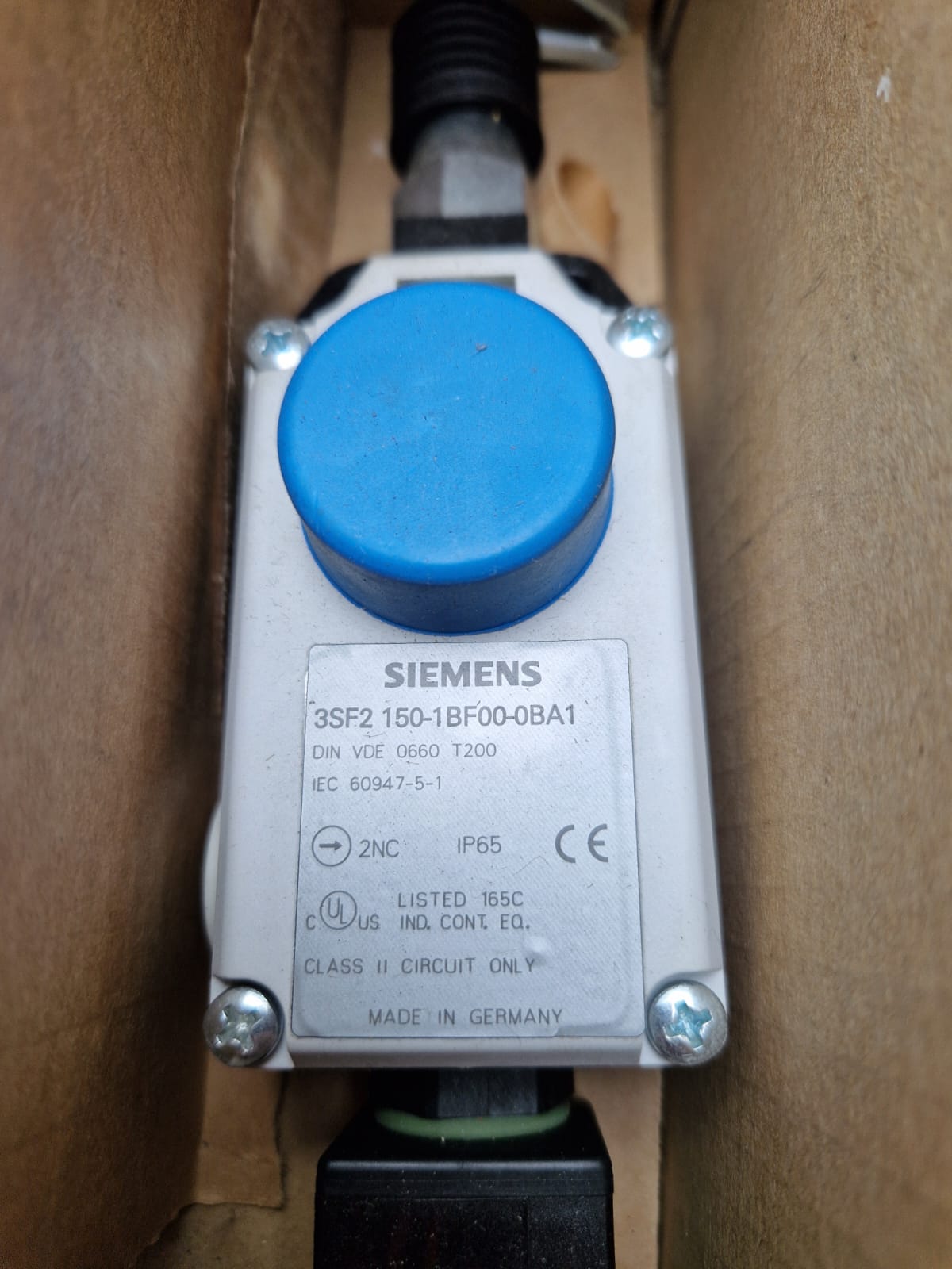 Siemens 3SF2150-1BF00-0BA1 CABLE OPERATED SWITCH