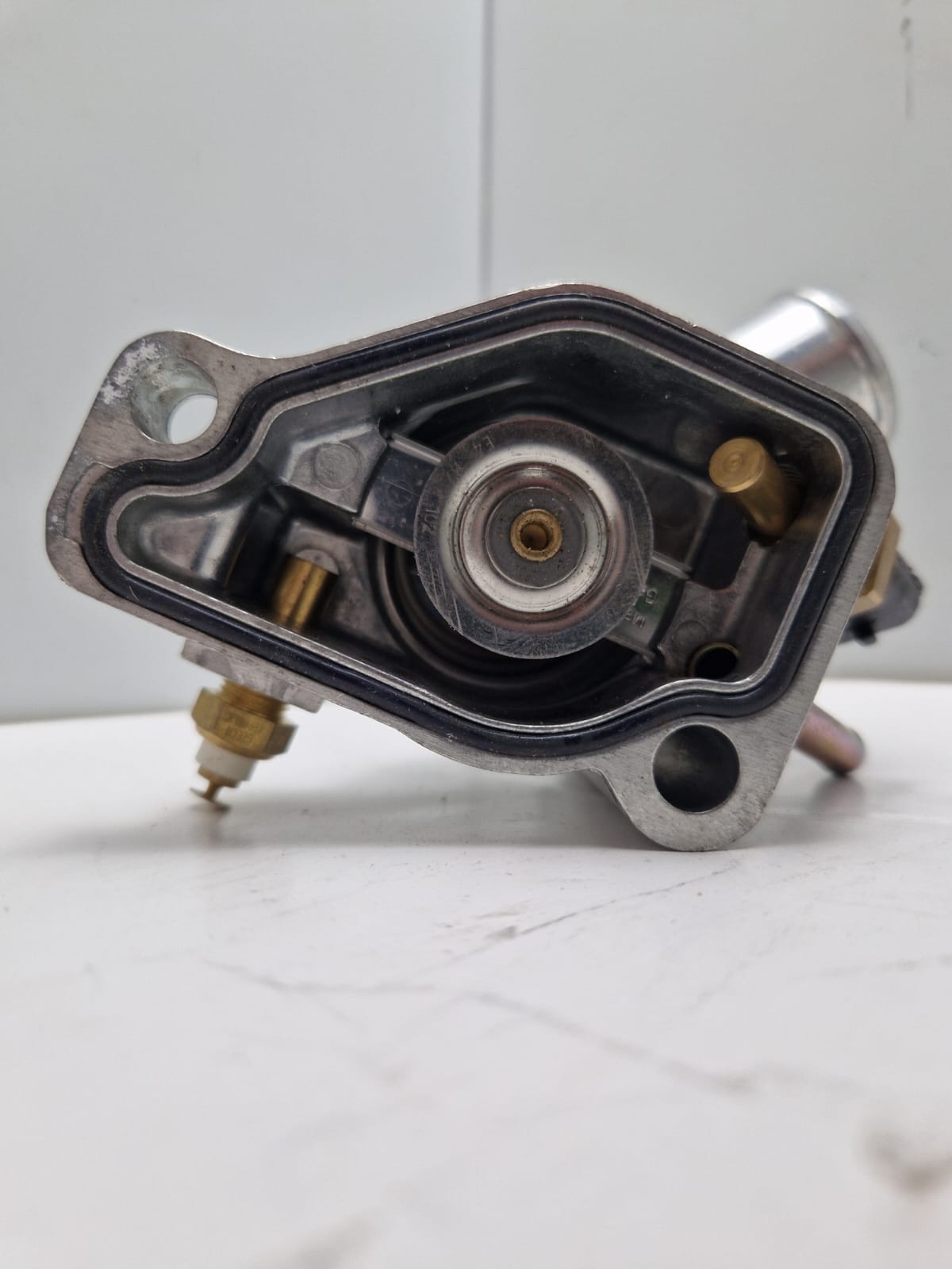 OPEL SAAB 1.8 16V Thermostat 55354027 BEHR