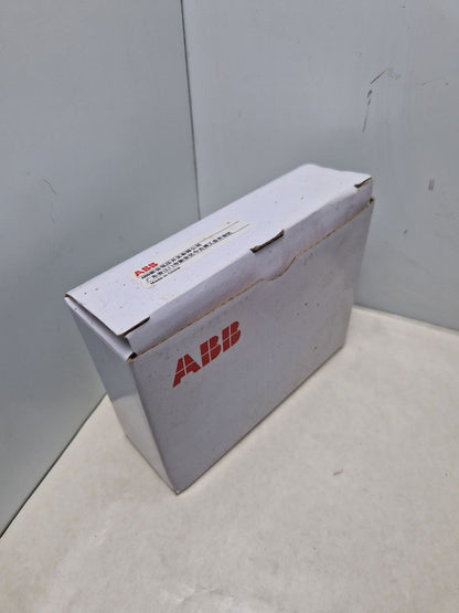 ABB 1SFA896105R7000, PSR9-600-70 Softstarter