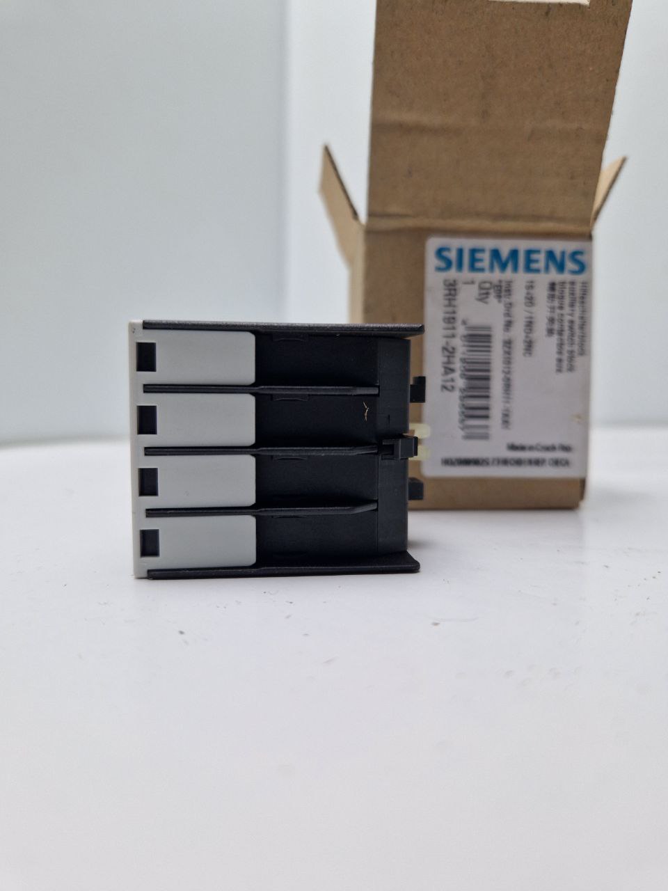 SIEMENS 3RH1911-2HA12, Auxiliary switch block, 1S+20/1NO+2NC  (Request price)