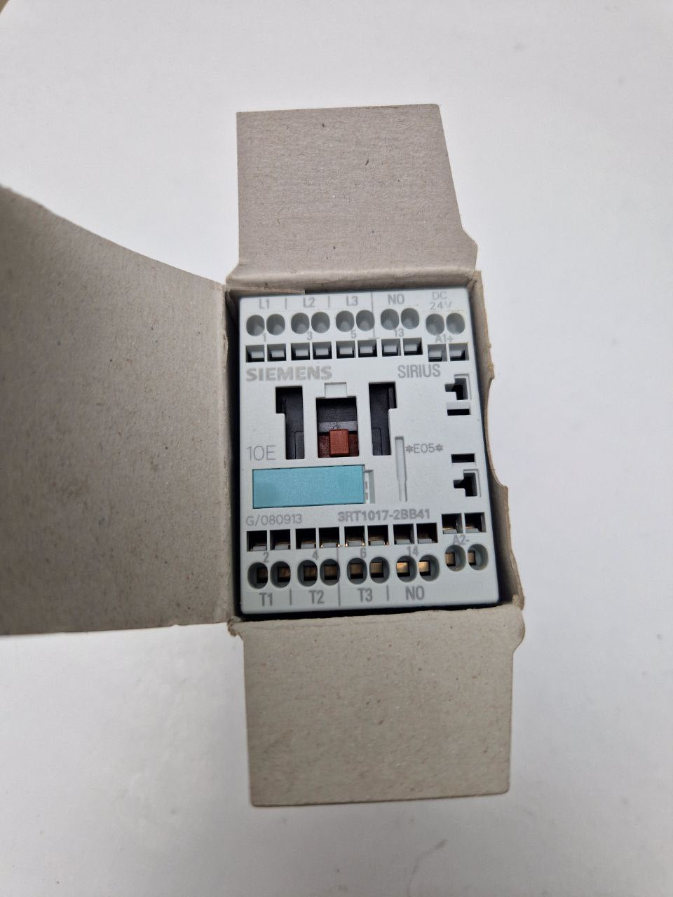 SIEMENS SIRIUS 3RT1017-2BB41, Power contactor 24V,  AC-3: 5,5kW 400V 1S 1NO  (Request price)