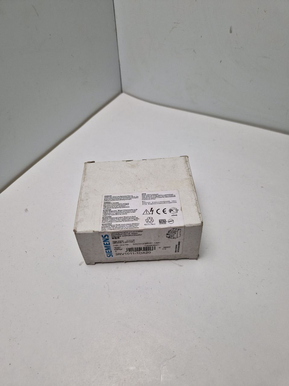 SIEMENS SIRIUS 3RV1011-1DA20, Automatic switch, GB14048.2-2001/50Hz  (Request price)