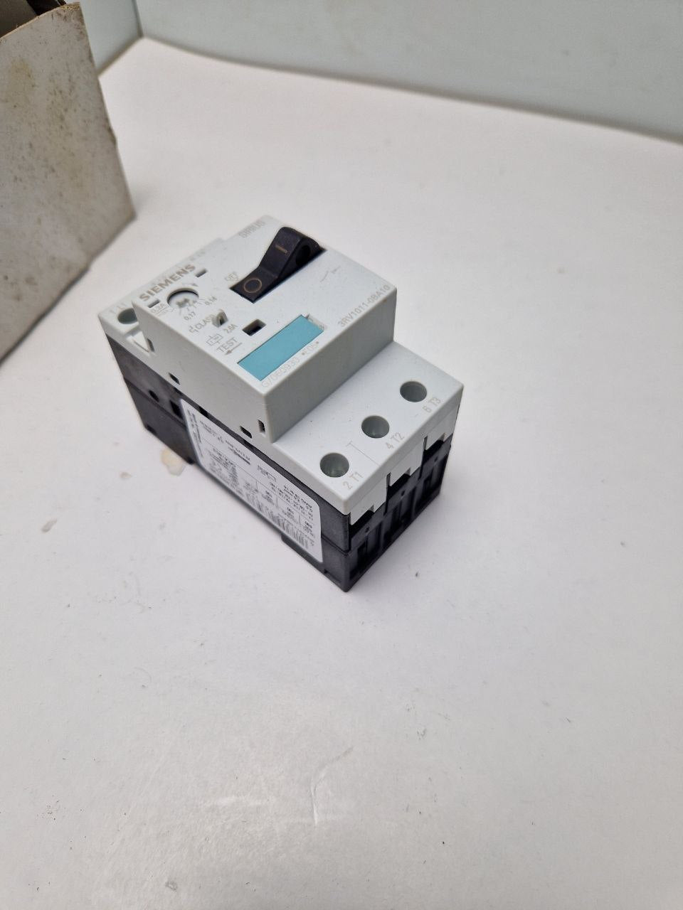 SIEMENS SIRIUS 3RV1011-0BA10, Molded case circuit breaker  0.14-0.2A  (Request price)