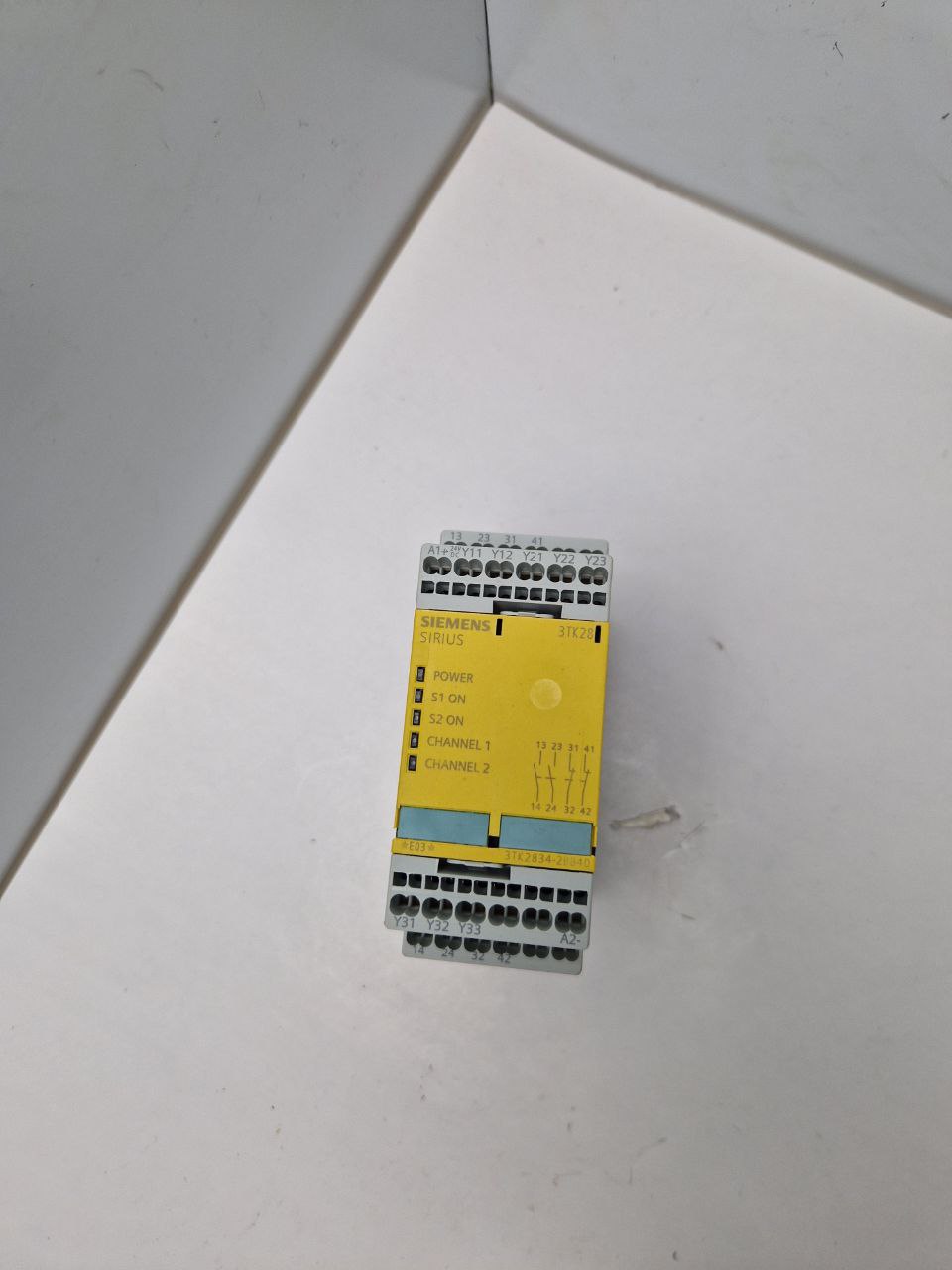 SIEMENS SIRIUS 3TK2834-2BB40, SAFETY RELAY 5-6 AMP  (Request price)