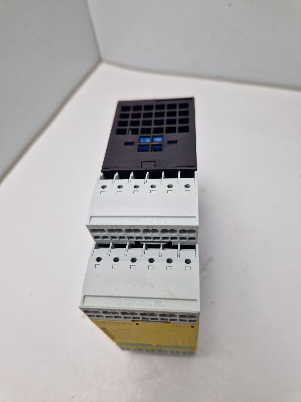 SIEMENS SIRIUS 3TK2834-2BB40, SAFETY RELAY 5-6 AMP  (Request price)