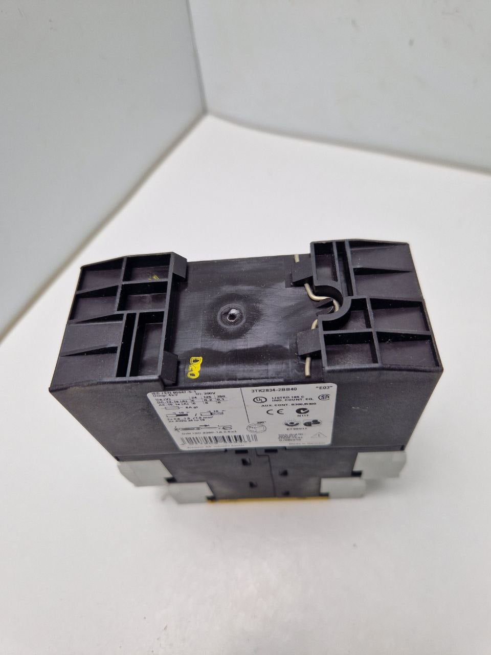 SIEMENS SIRIUS 3TK2834-2BB40, SAFETY RELAY 5-6 AMP  (Request price)