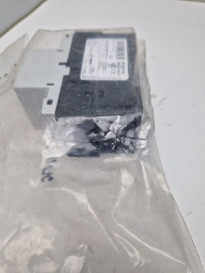 SIEMENS 3RV10211GA10, CIRCUIT BREAKER 4.5-6.3 AMP  (Request price)