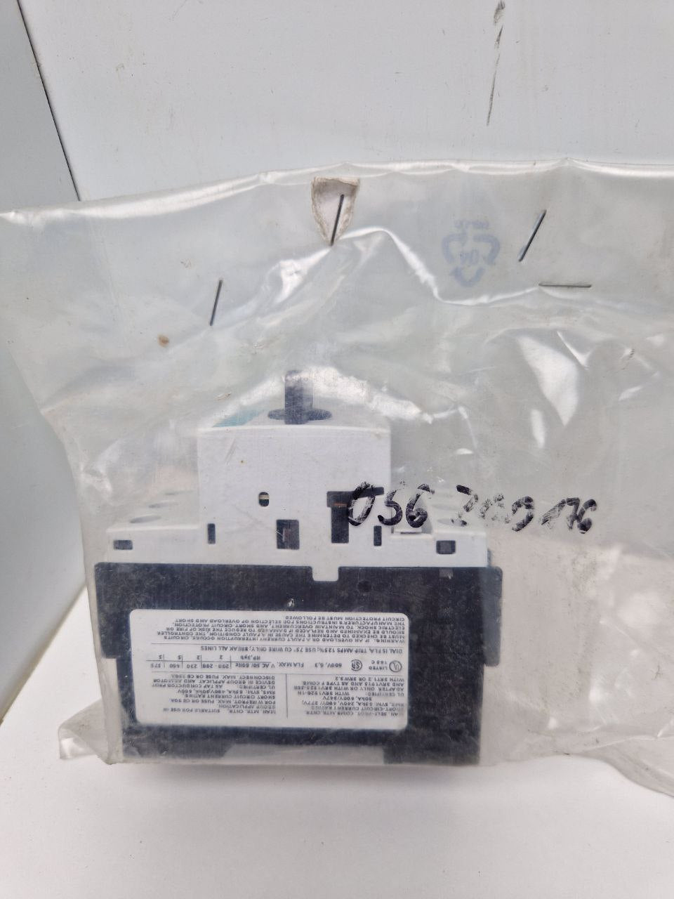 SIEMENS 3RV10211GA10, CIRCUIT BREAKER 4.5-6.3 AMP  (Request price)