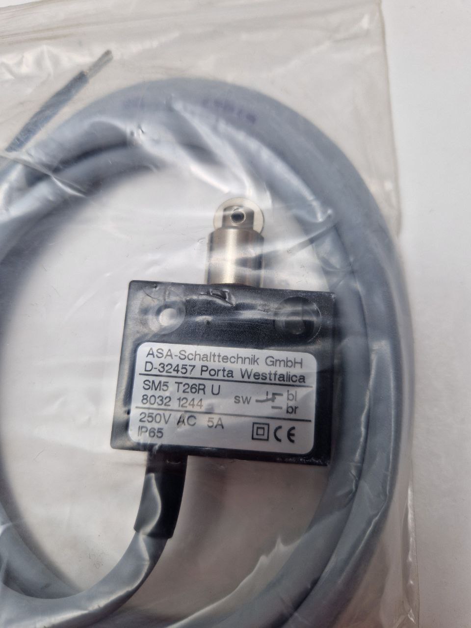 Subminiature switch (limit switch)  D-32457 Westphalian Door 250V AC 5A, IP65, 8032 1244  (Request price)