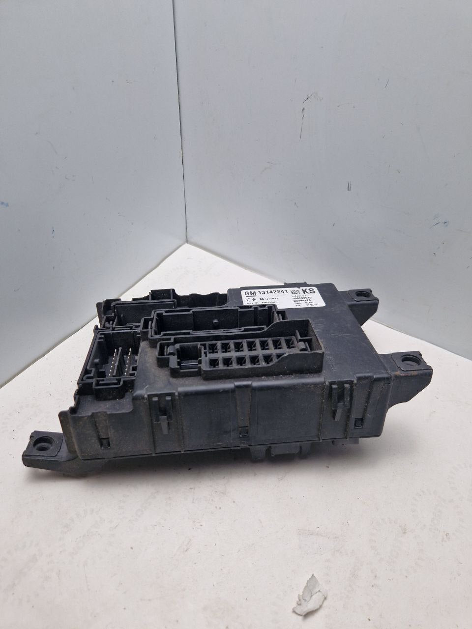 Fuse box GM 13142241, 000292540, 28084929  Delphi  (Request price)