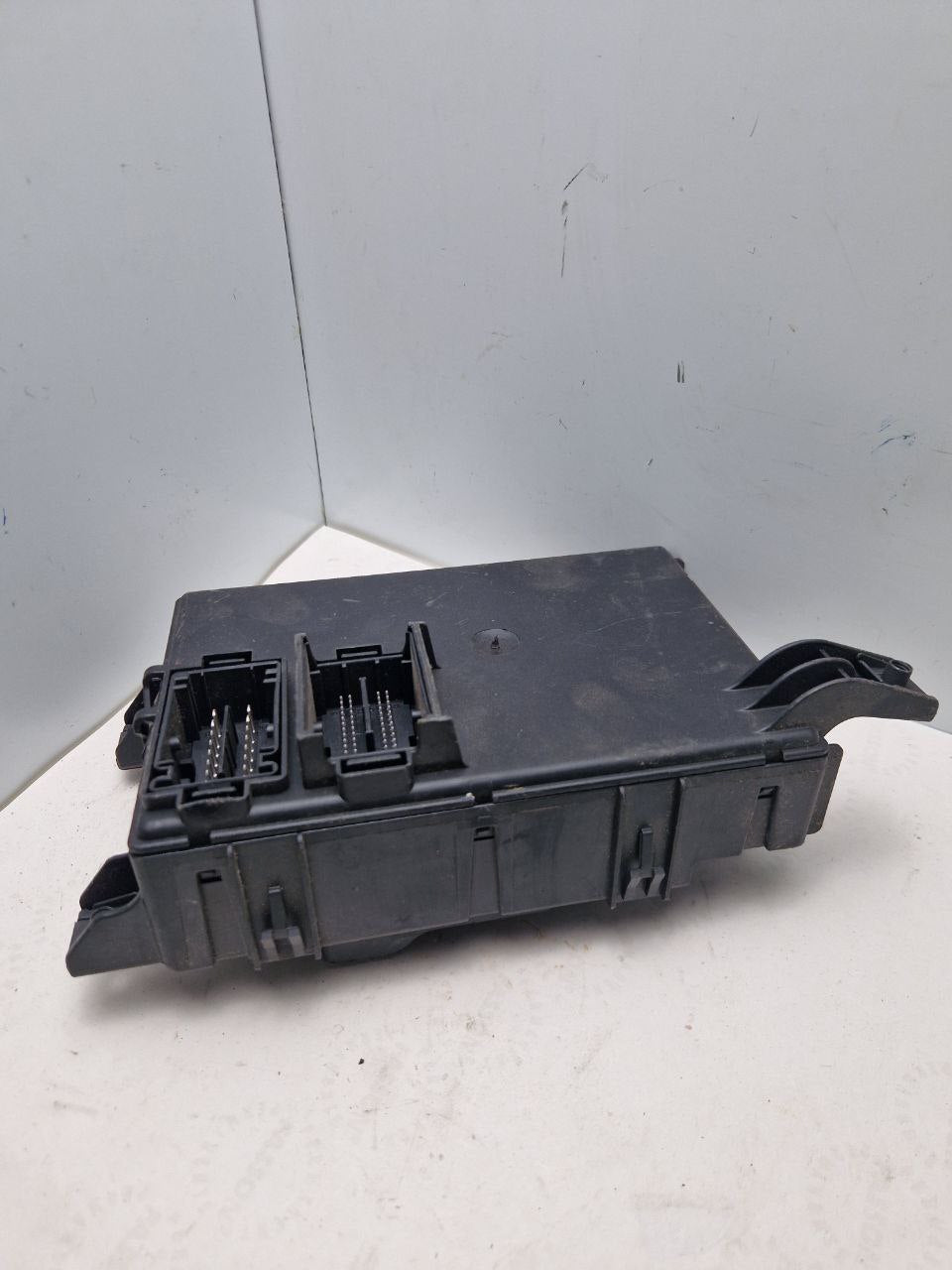 Fuse box GM 13142241, 000292540, 28084929  Delphi  (Request price)