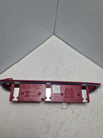 MIDDLE REAR LIGHT  HELL 011147 GM 13 354 590 DUNS 361531665 31419  (Request price)