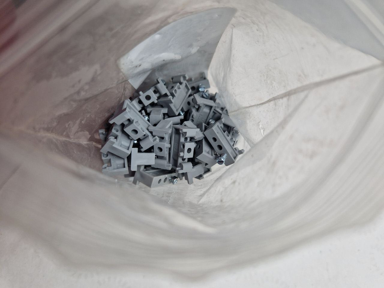 PHOENIX CONTACT E/MBK - End bracket 1401637  (Request price)