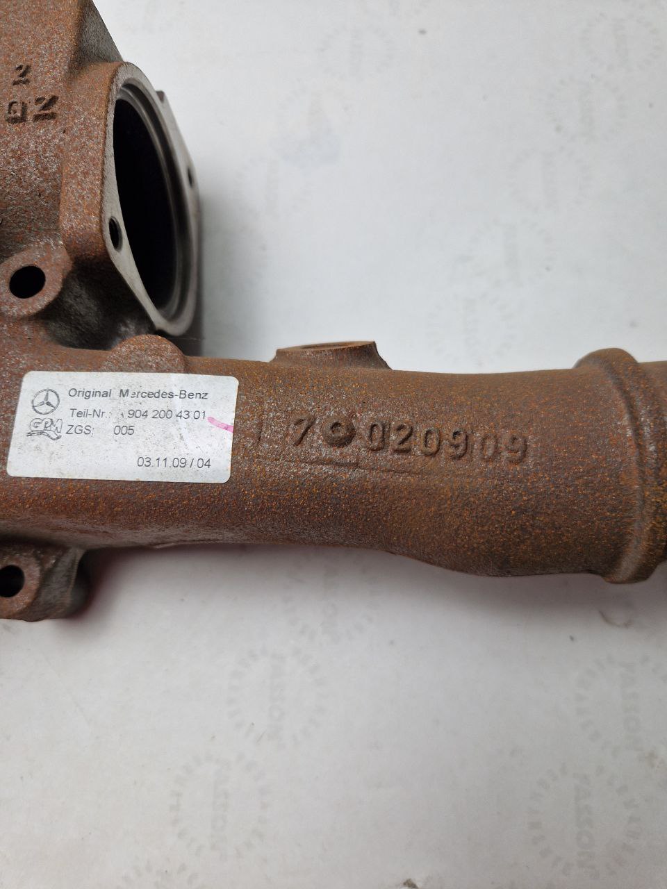 Water pump A9042004301  Mercedes-Benz Original